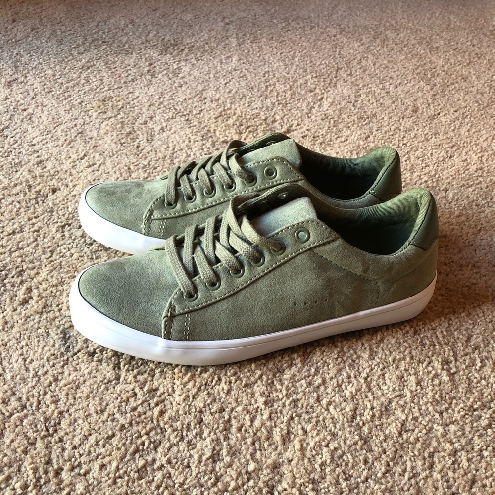 Old Navy Sneakers